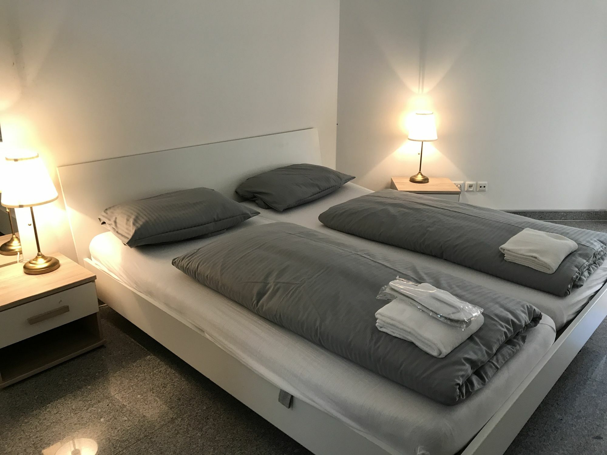 Kn Kahtan Boarding House Apartment München Exterior foto