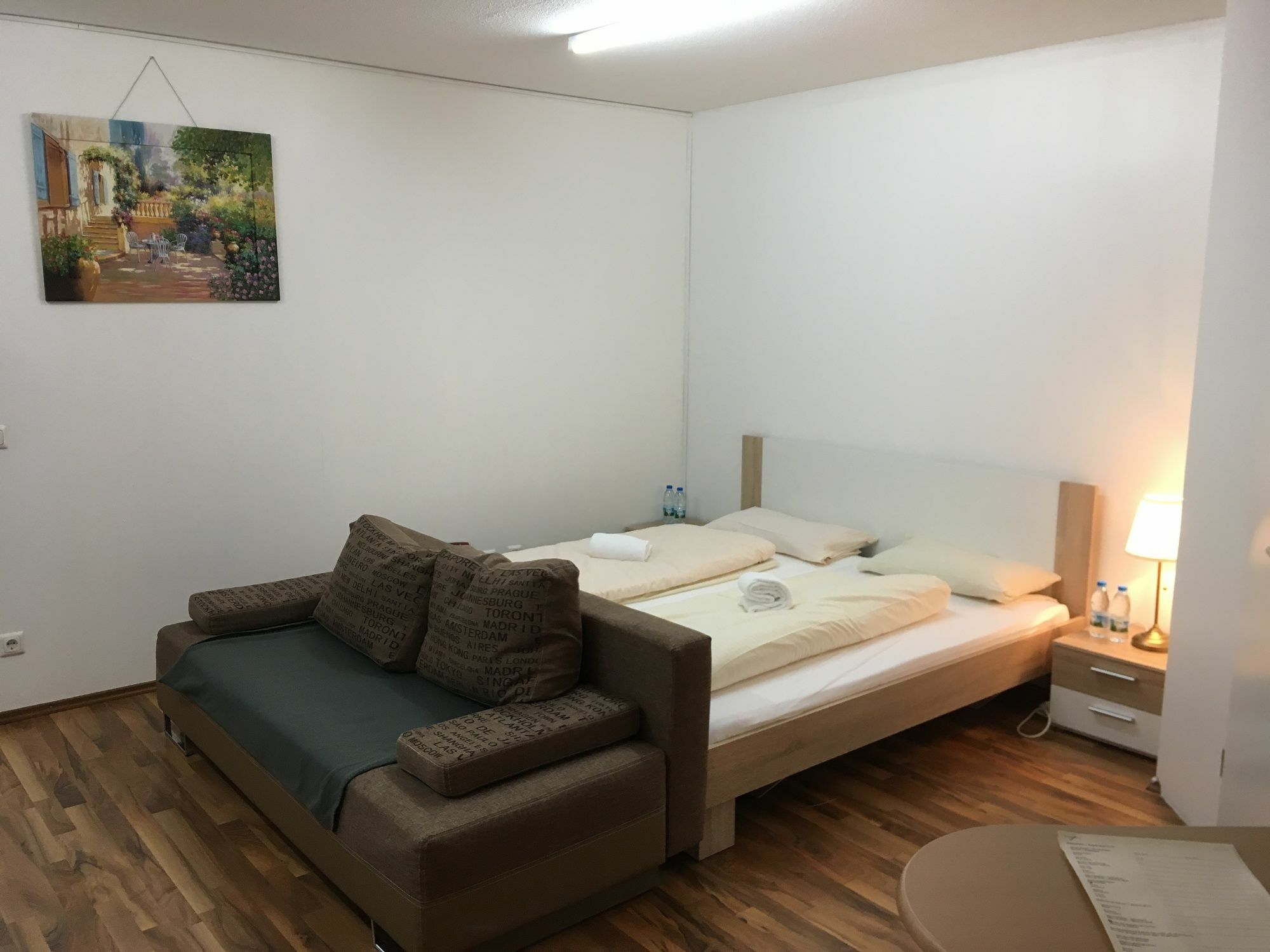 Kn Kahtan Boarding House Apartment München Exterior foto
