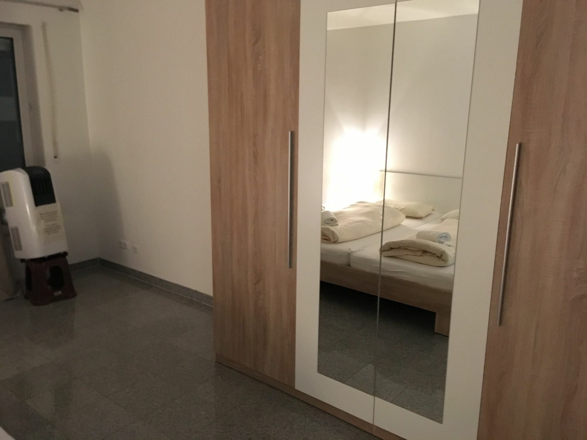 Kn Kahtan Boarding House Apartment München Exterior foto